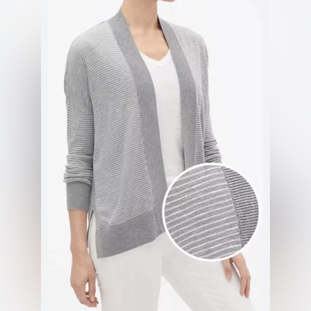 GAP OPEN CARDIGAN Grey /White Size SMALL